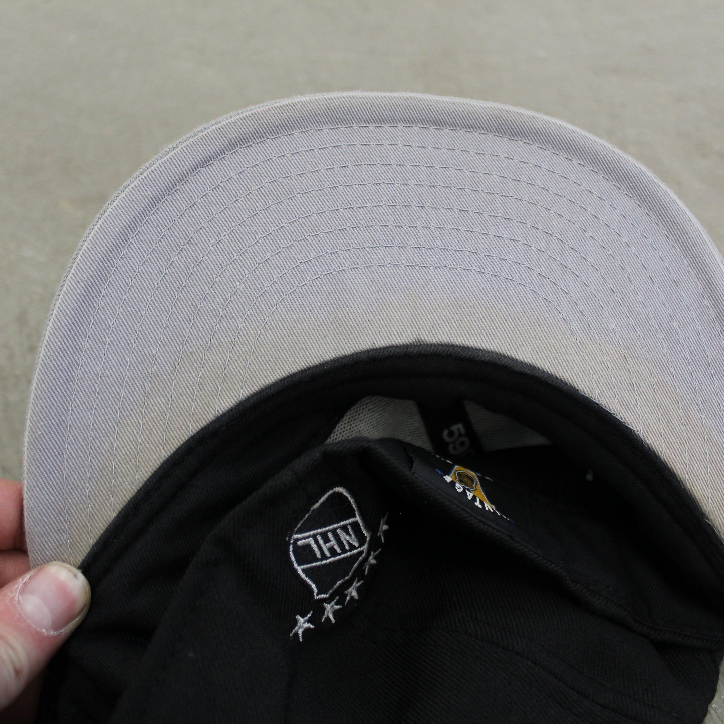 D- Vintage LA Kings NHL new Era Embroidered Logo Fitted Hat