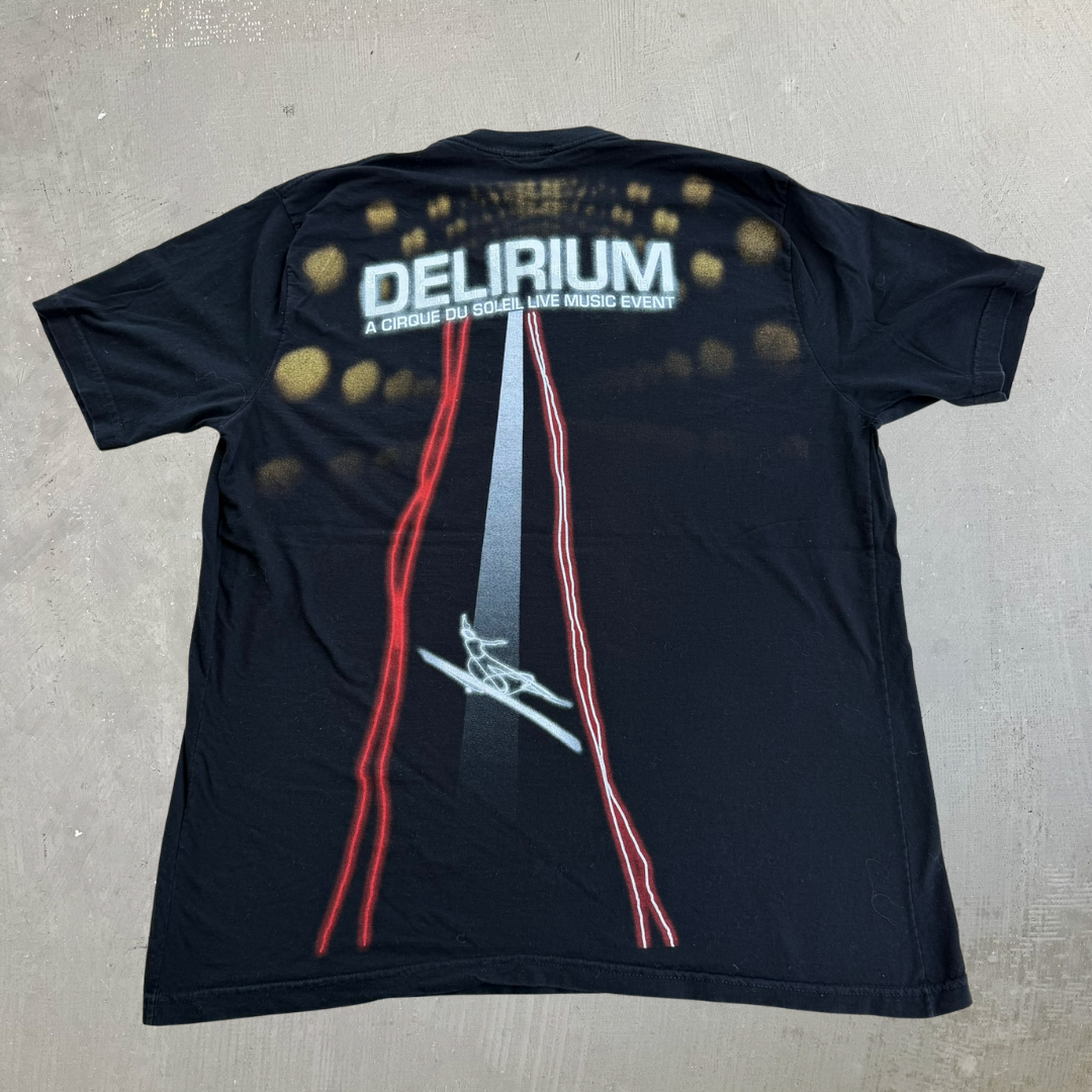J- Vintage '06 Cirque Du Soleil Delirium Jumbo Print Graphic Made In USA Tee - 2XL (fits XL)