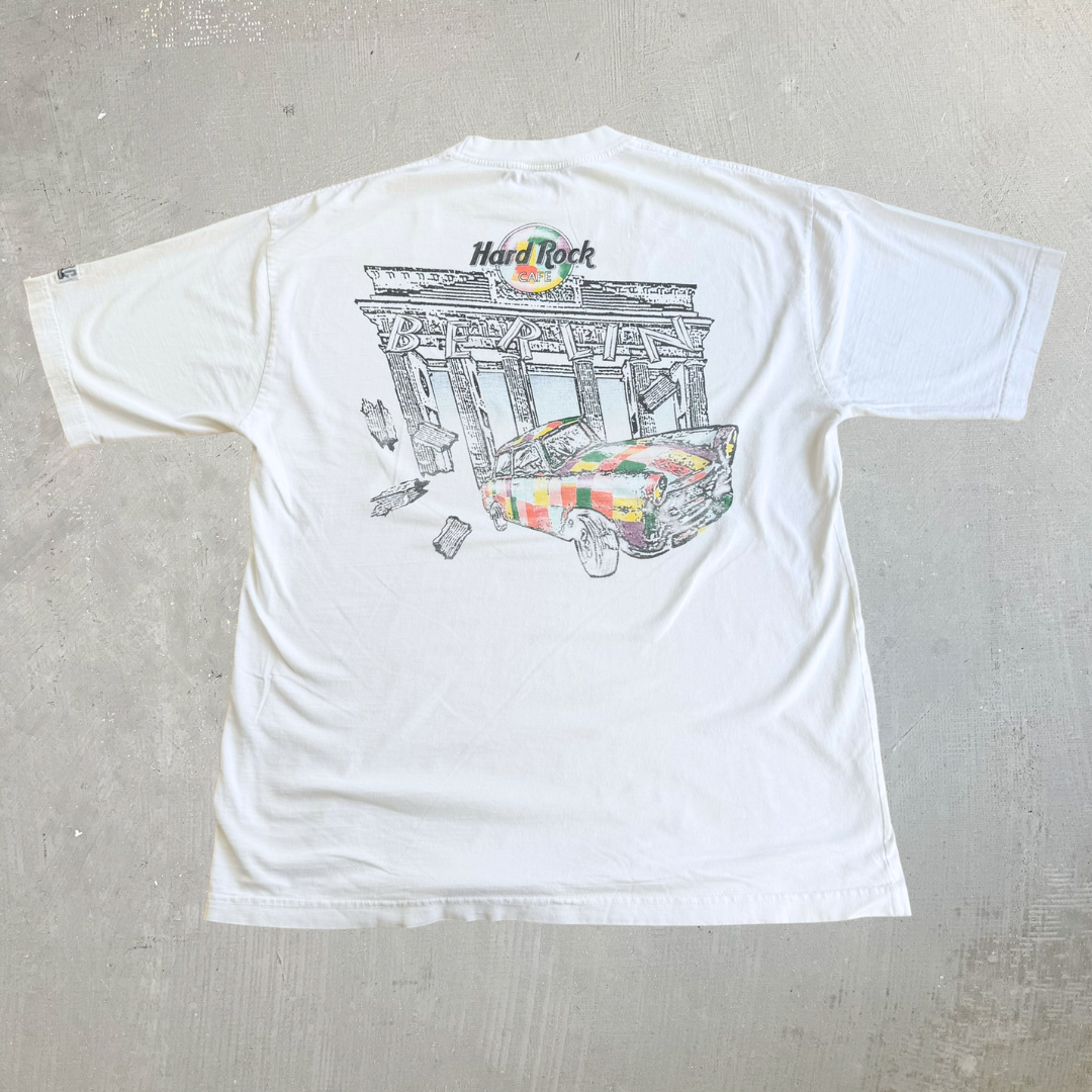 J- Vintage 90s Hard Rock Cafe Berlin Graphic Tee - L