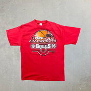 F- Vintage '98 Chicago Bulls 6 Times NBA Champions Logo 7 Tee
