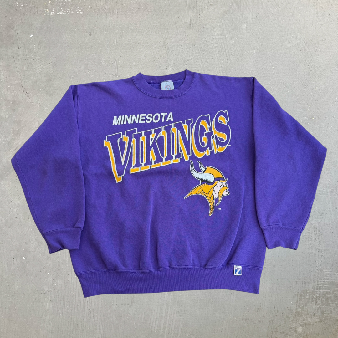 J- Vintage Minnesota Vikings NFL Logo 7 Graphic Text & Logo Made in USA Crewneck - L