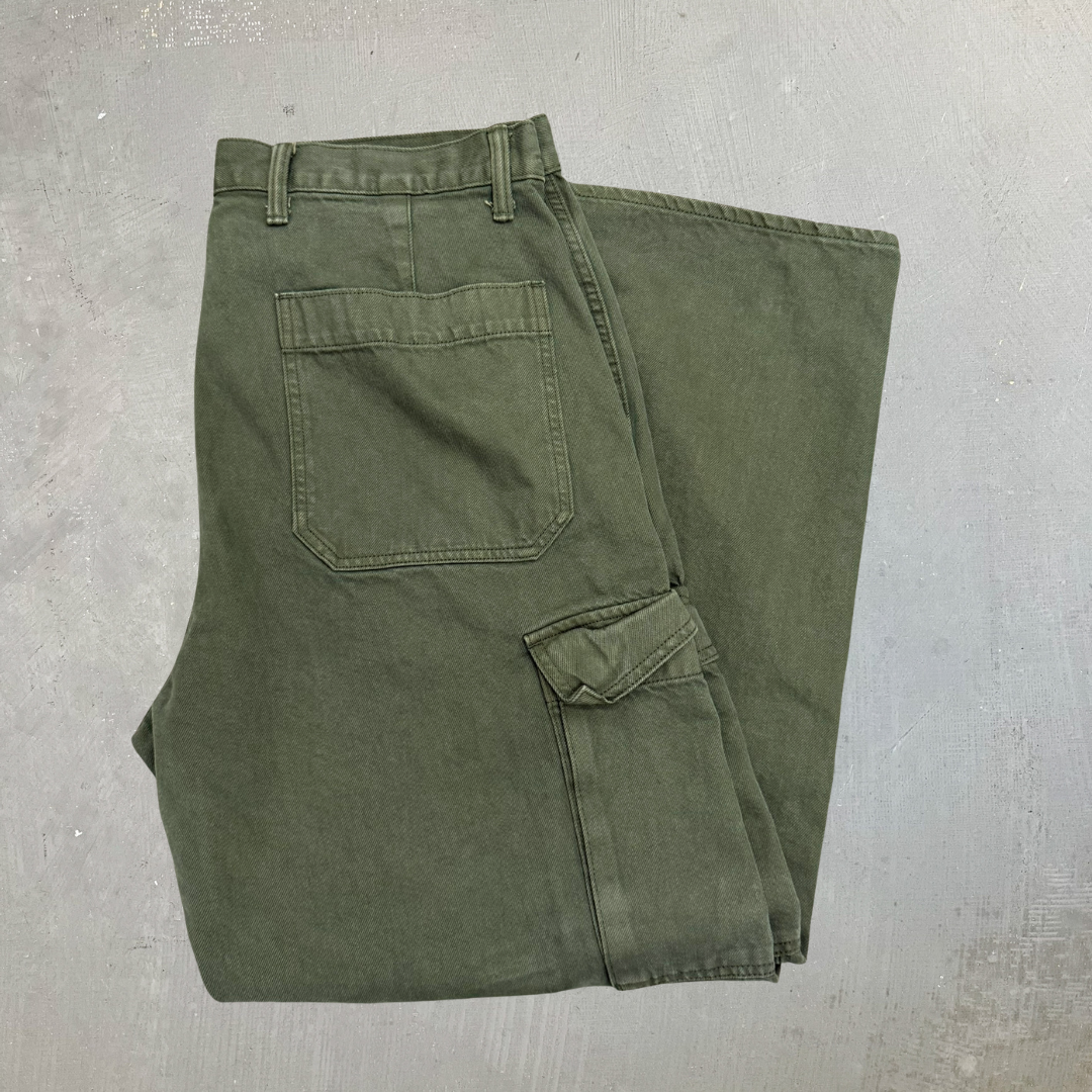 J- Vintage GAP 90s Loose Cargo Pants - 36x30