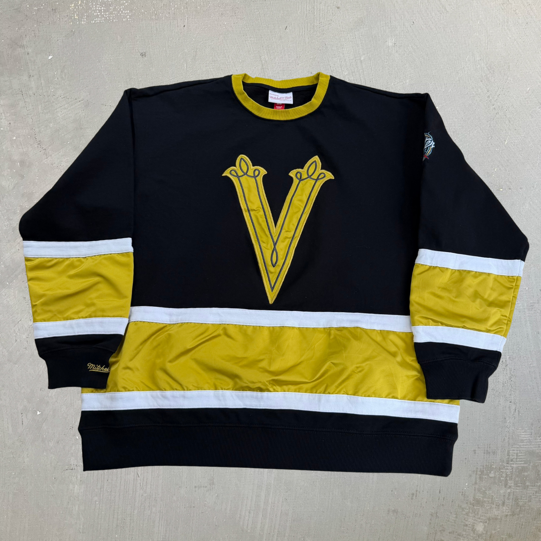 J- 2024 NHL Winter Classic Las Vegas Golden Knights Mitchell & Ness Jersey Crewneck - XL