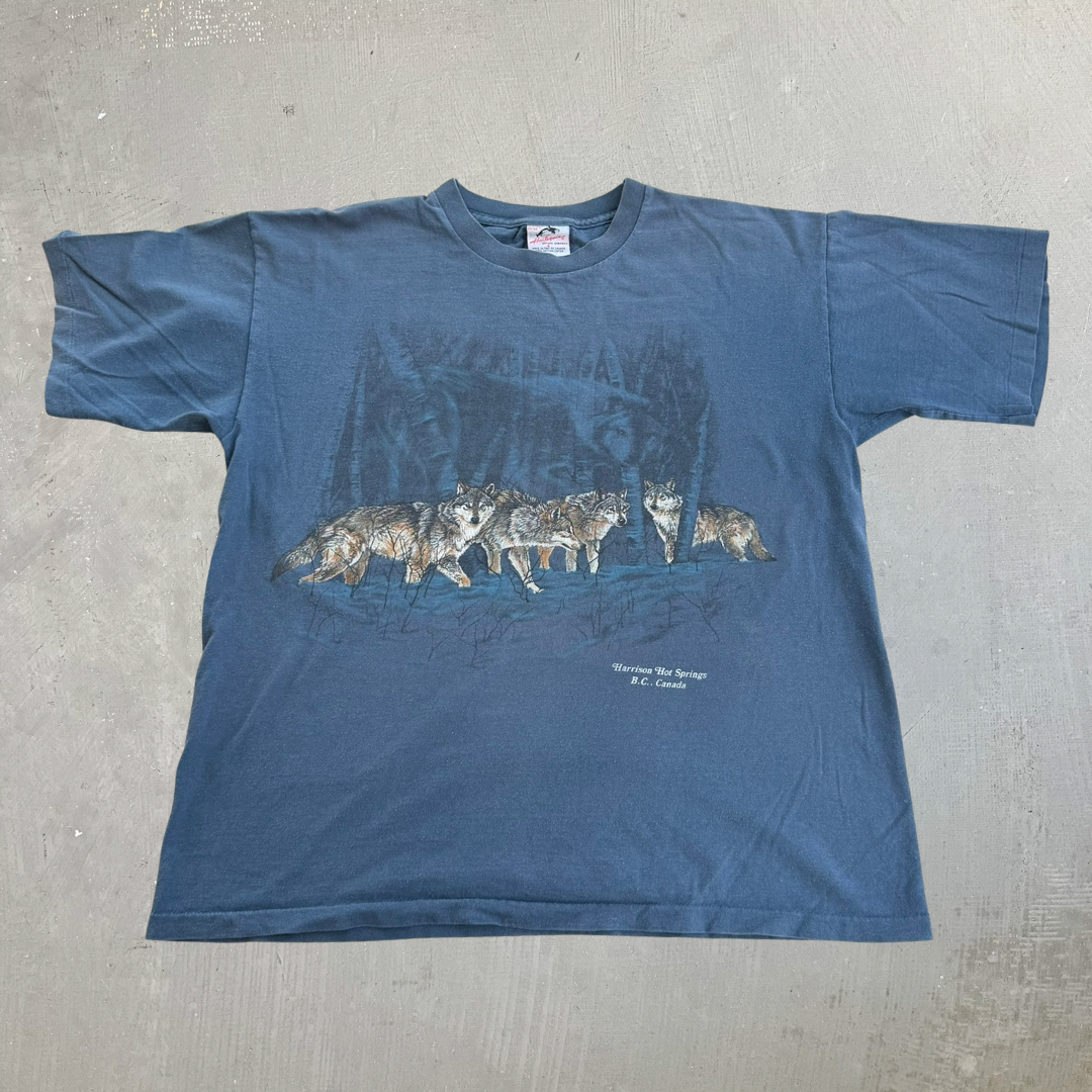 J- Vintage Harrison Hot Springs BC Wolves Graphic Single Stitch Tee - M