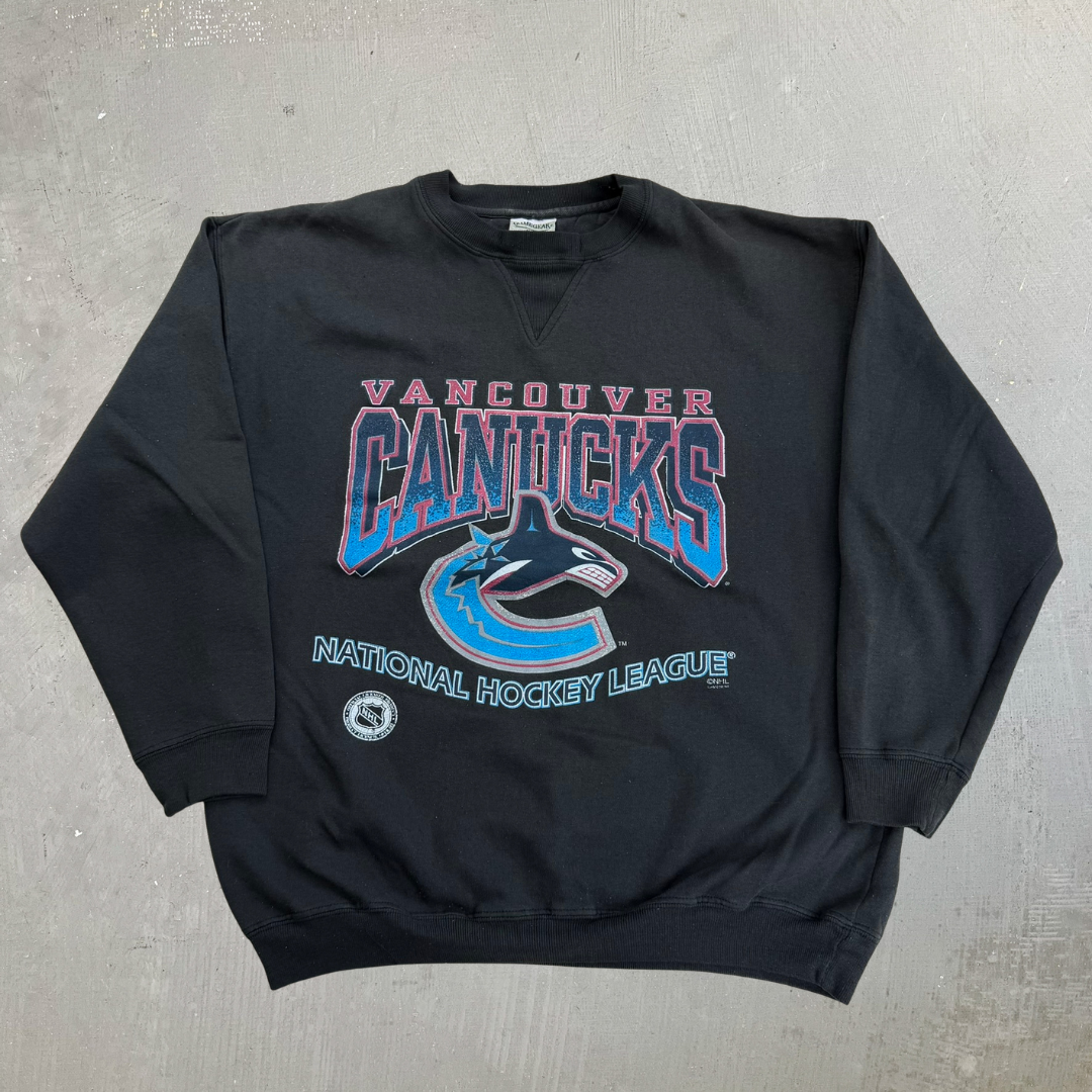 J- Vintage Vancouver Canucks NHL Graphic & Text Crewneck - M