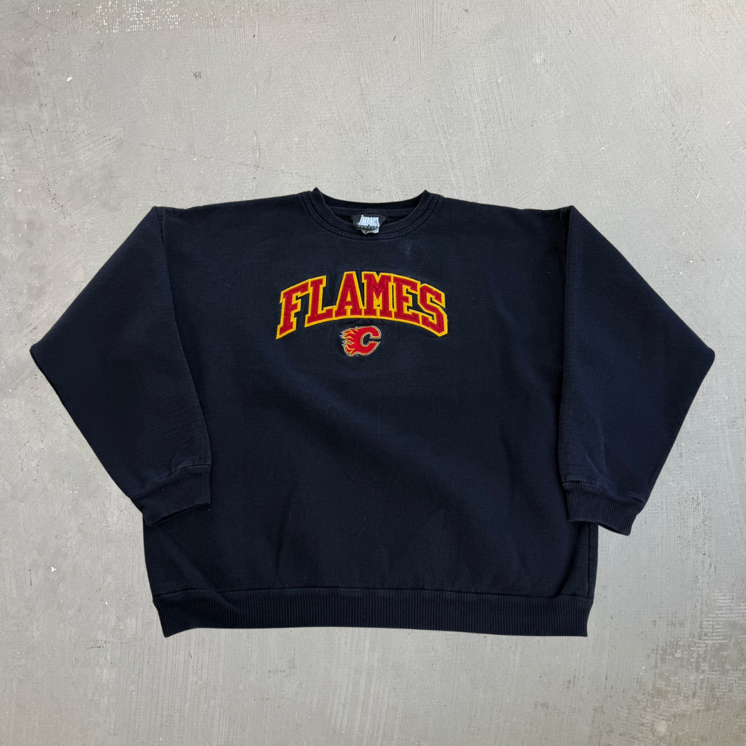 J- Vintage Calgary Flames Embroidered Logo & Text Crewneck - XL