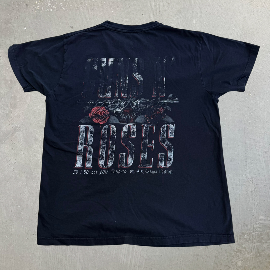 J- 2017 Guns & Roses Toronto Canada Air Canada Center Tour Tee - L