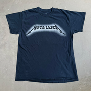 J- 2010s Metallica Enjoy The Show Logo Graphic & Picture Tee - M