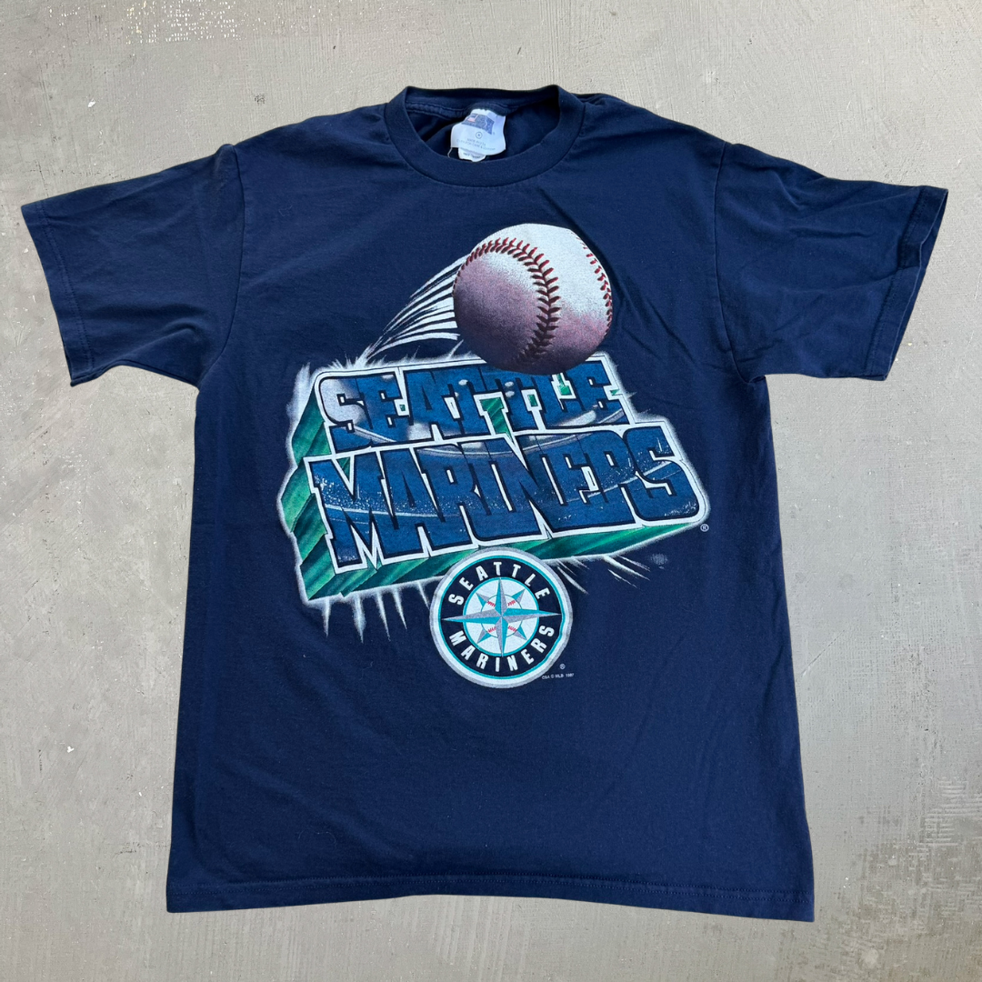 J- Vintage '97 Seattle Marines MLB Graphic Text & Baseball Made In USA Tee - M