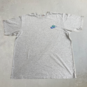 J- Vintage Nike Embroidered Text & Swoosh Single Stitch Tee - L