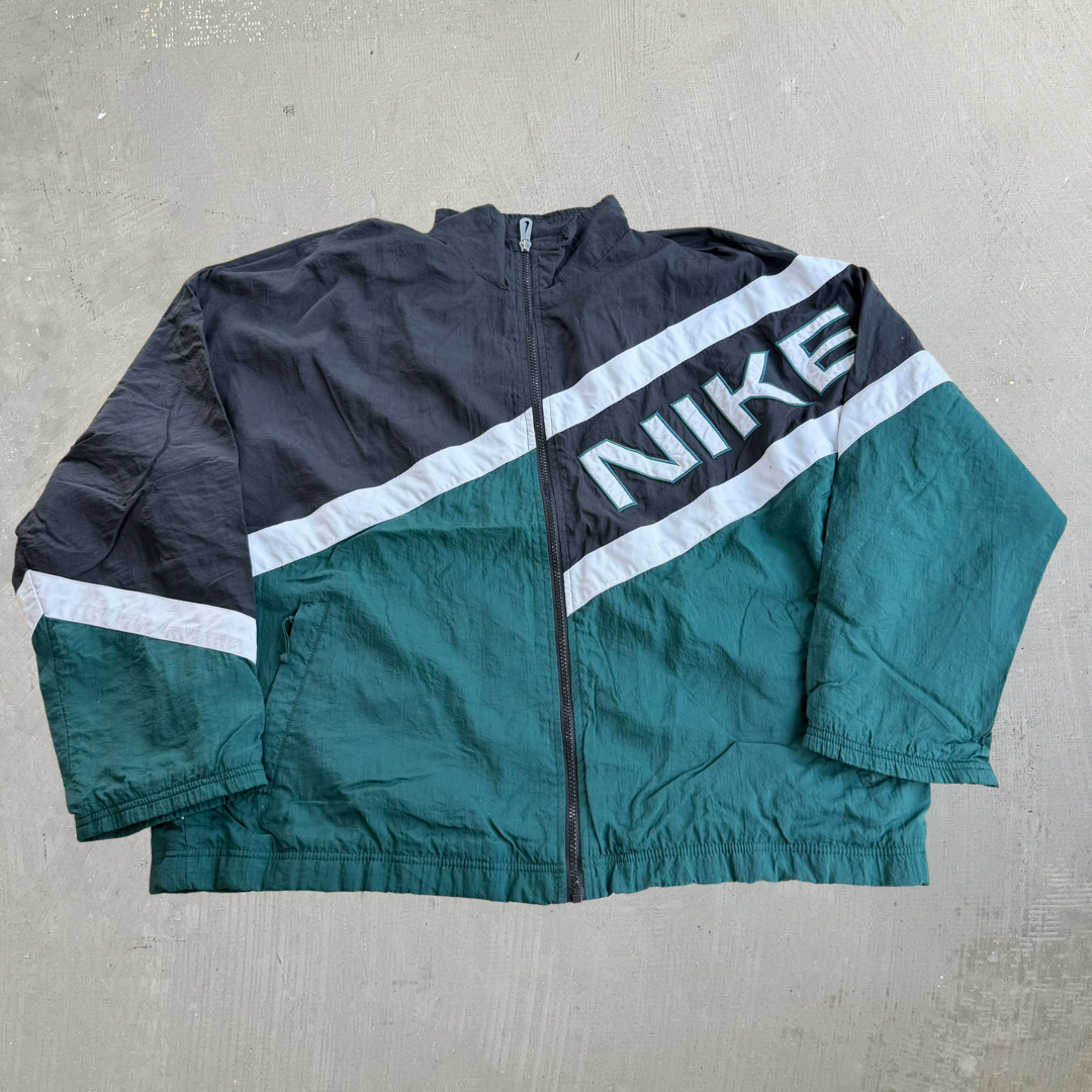 J- Vintage 90s Nike Embroidered Text Lightweight Zip Up Jacket - L
