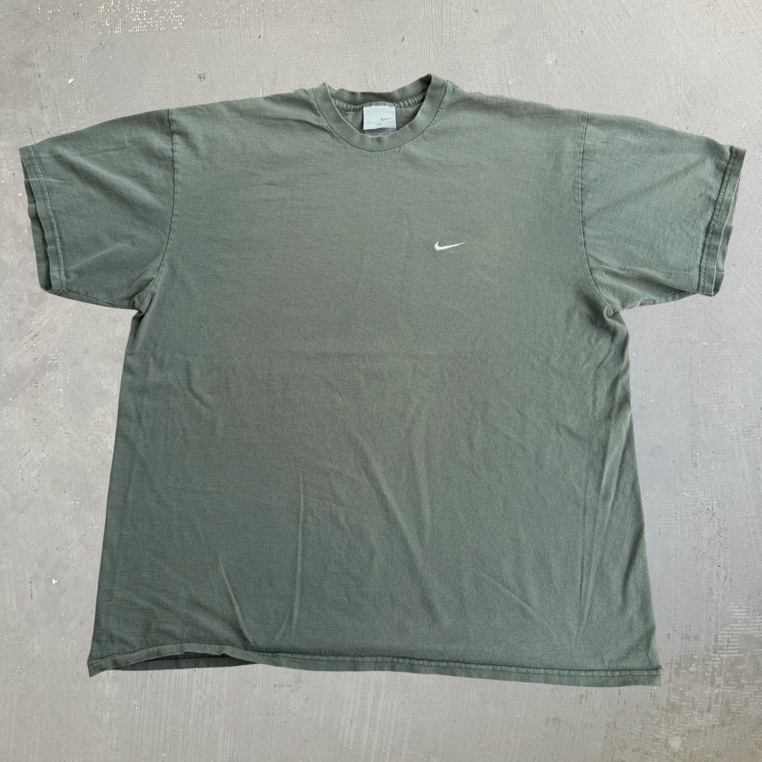 J- Vintage Nike Embroidered Chest Swoosh Tee - XL