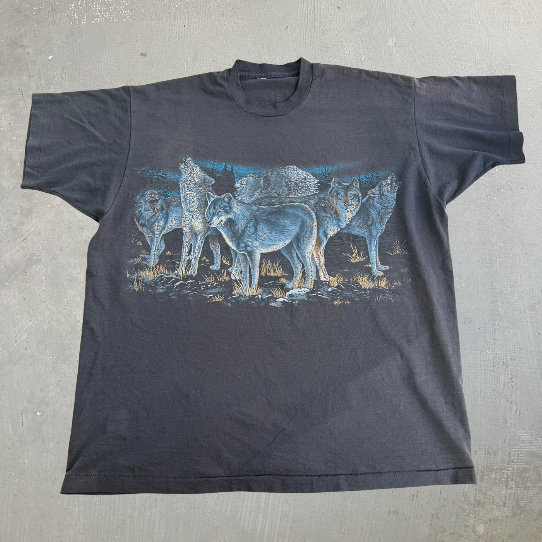 Vintage Wolves In Forest Graphic Animal Print Single Stitch Tee - XL