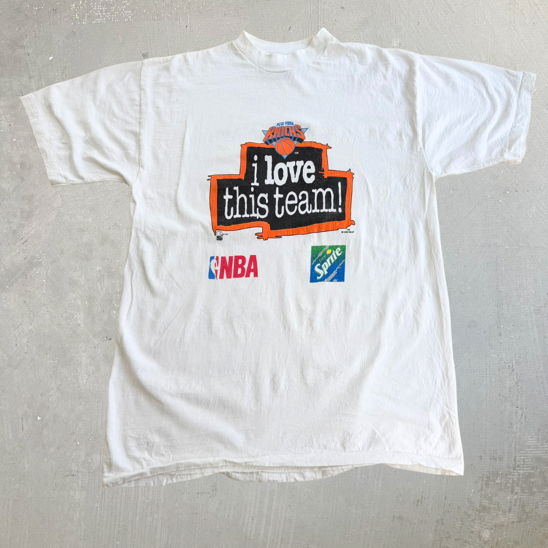 J- Vintage '95 New York Knicks NBA Sprite I Love This Team! Graphic Made In USA Single Stitch Tee - XL