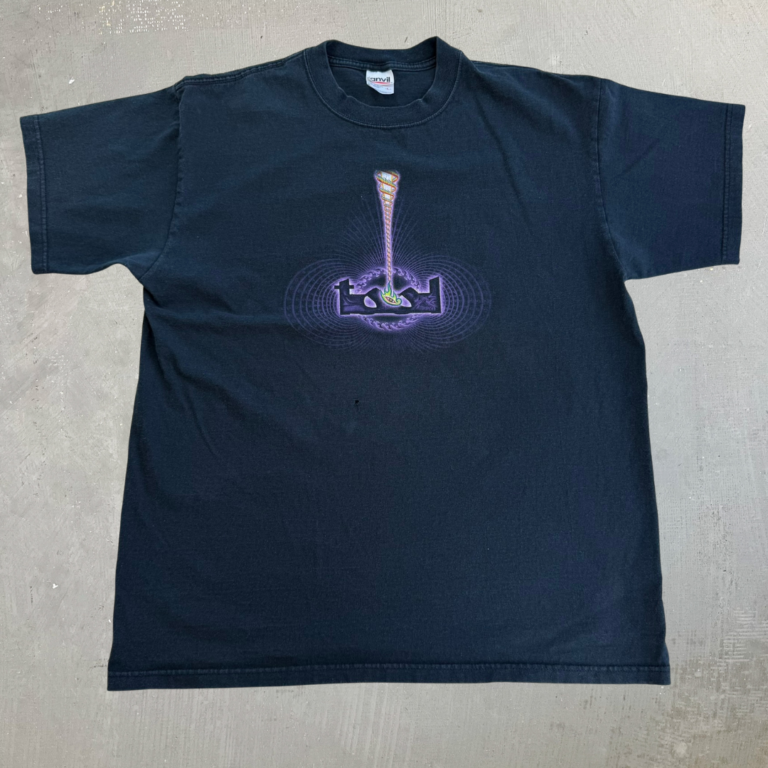 J- Vintage '04 TOOL Lateralus Graphic Red Anvil Tag Tee - L