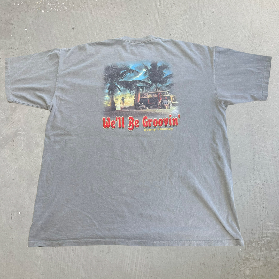 J- Vintage '04 Kenny Chesney When The Sun Goes Down Picture Graphic Tee - 2XL