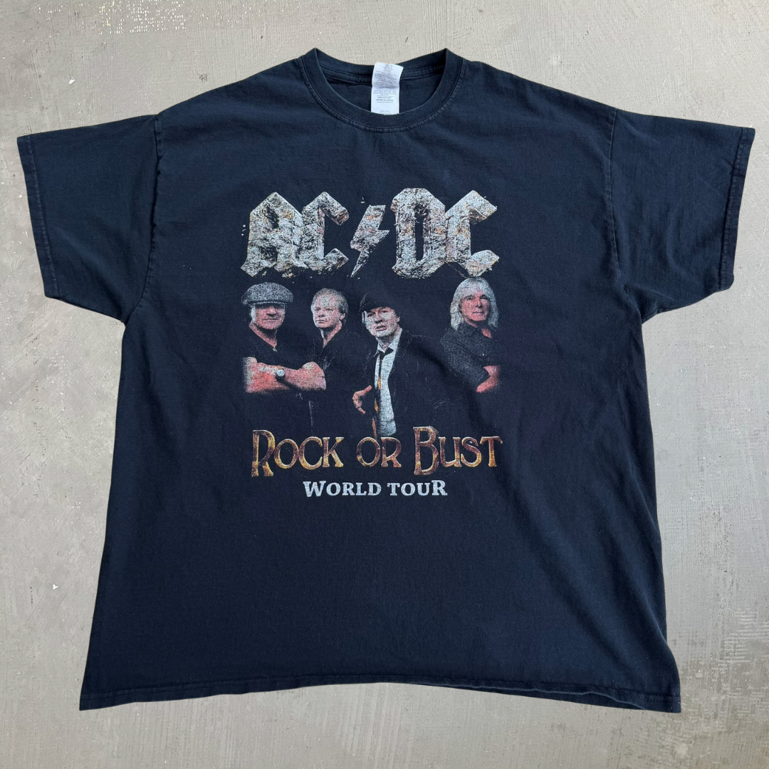 J- '15 AC/DC Rock Or Bust Tour Picture Graphic Tee - XL