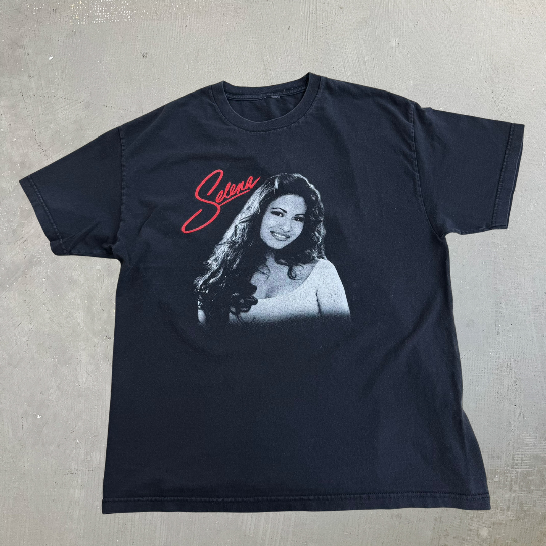 J- Vintage Selena Singer Picture Graphic Tee - XL