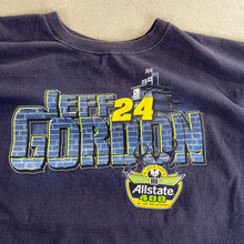 Load image into Gallery viewer, F- 2008 Nascar Chase Authentic Jeff Gordon All State 400 Text &amp; Picture Tee
