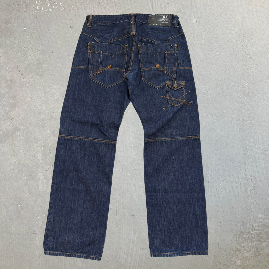 J- Vintage Y2K Rocawear Classic Fit Straight Leg Jeans - w34 (fits 34x32)