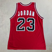 J- Vintage Chicago Bulls Michael Jordan NBA Champions Made In USA Basketball Jersey - 40 (fits M)