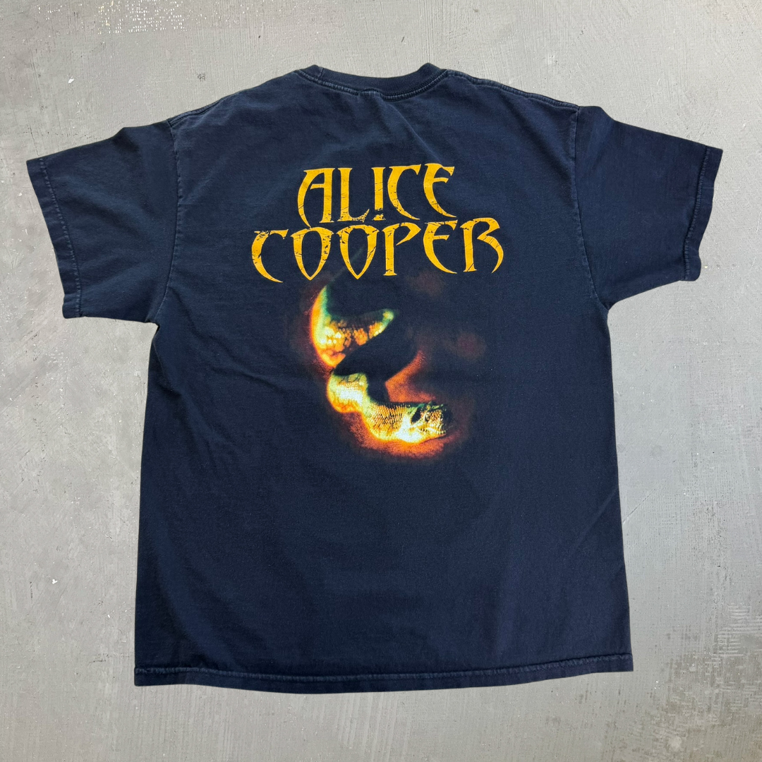 J- Vintage '04 Alice Cooper Picture & Text Graphic Tee - L