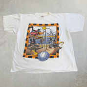 J- Vintage '96 Looney Tunes Characters Volleyball Graphic Tee - XL