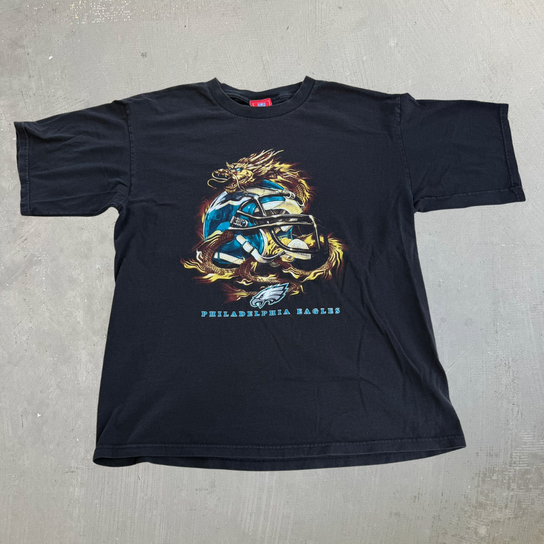 J- Vintage Philadelphia Eagles NFL Year Of The Dragon Graphic Tee - L