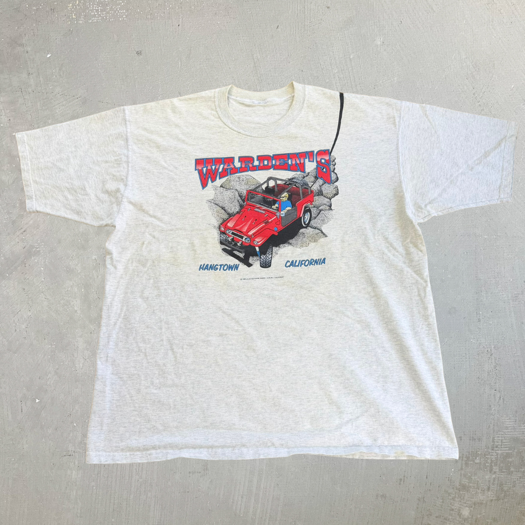J- Vintage '97 Warden's Hangtown California Jeep Graphic Tee - XL
