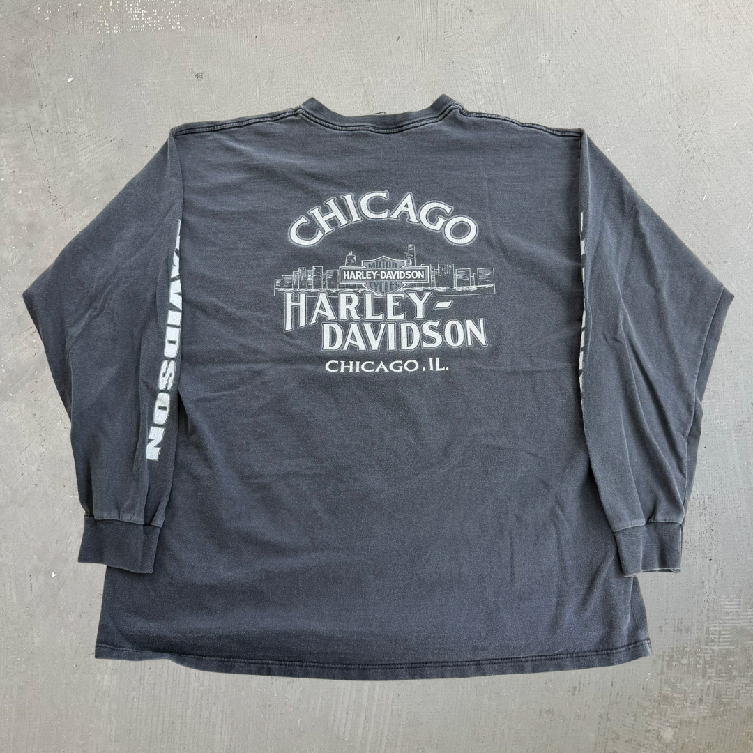 J- Vintage '99 Harley Davidson Chicago Illinois Made In USA Long Sleeve Tee - 2XL