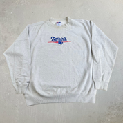 Vintage New England Patriots NFL Majestic Embroidered Logo Crewneck - L