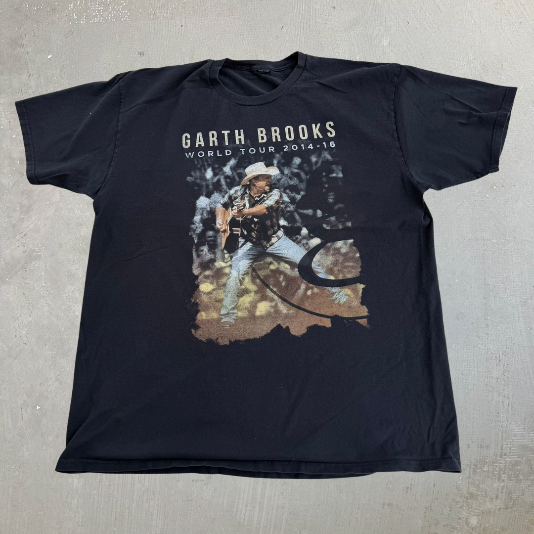 J- '14 Garth Brooks World Tour Picture Graphic Tee - XL
