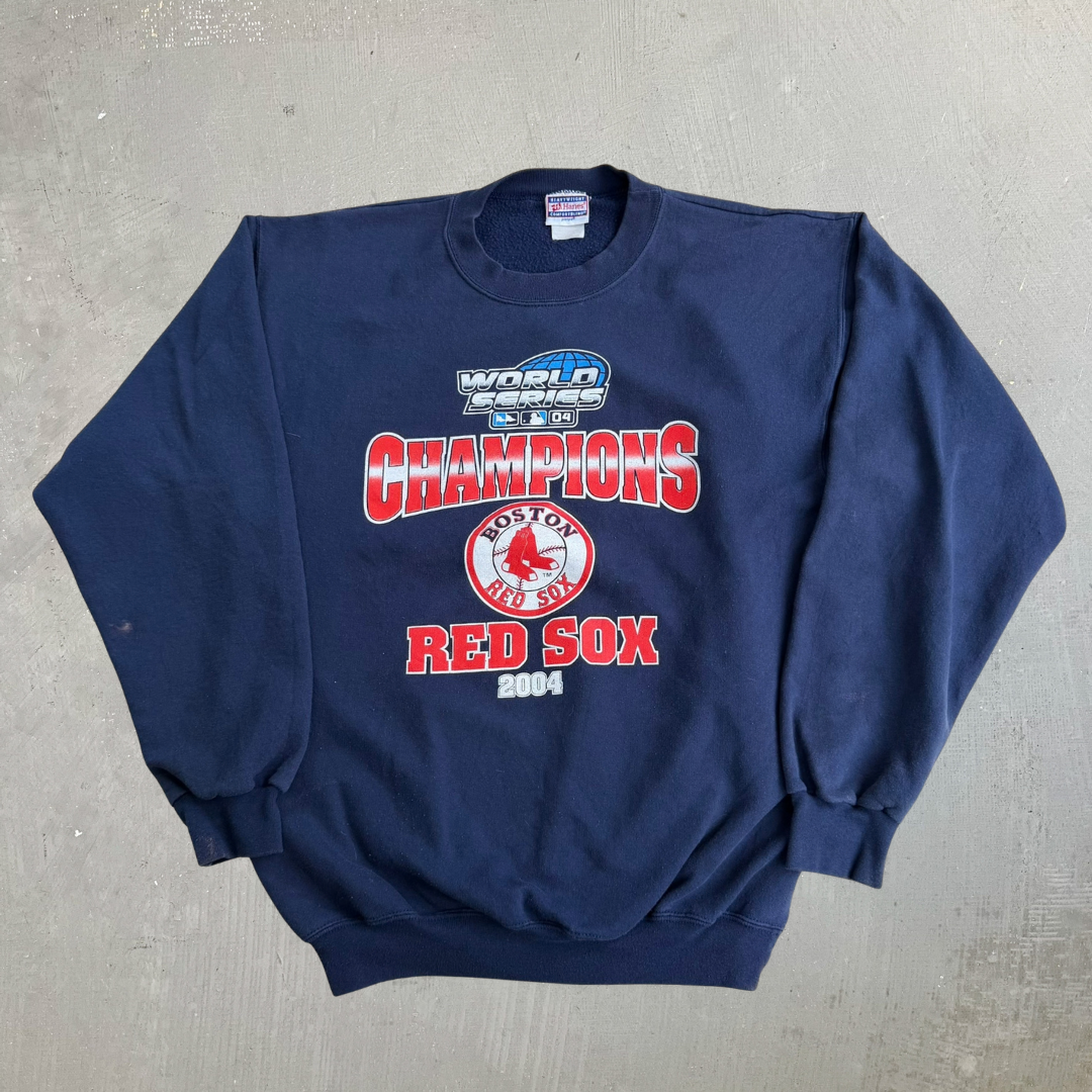 Vintage '04 Boston Red Sox MLB World Champions Graphic Hanes Tag Crewneck - M