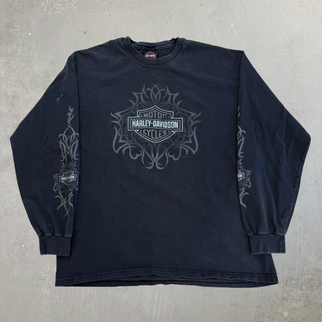 J- Vintage '01 Harley Davidson Prince George BC Graphic Long Sleeve Tee - L