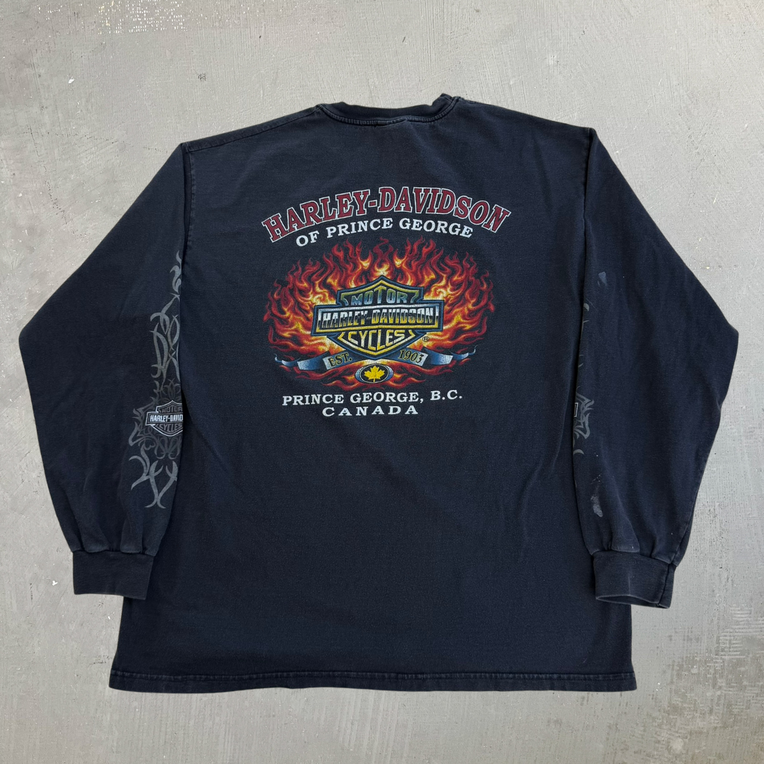 J- Vintage '01 Harley Davidson Prince George BC Graphic Long Sleeve Tee - L