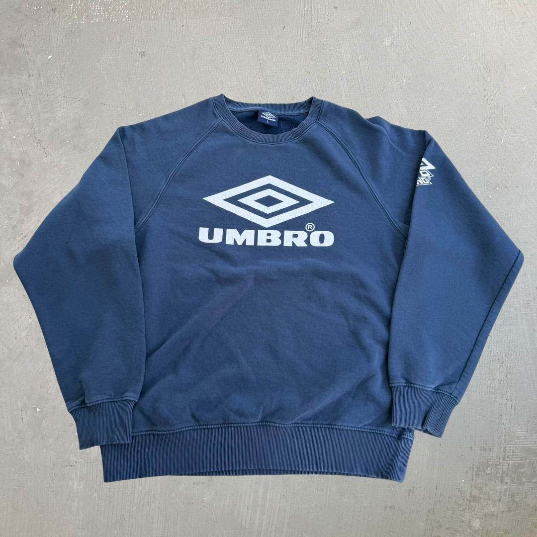 J- Vintage Umbro Training Logo & Text Crewneck - L