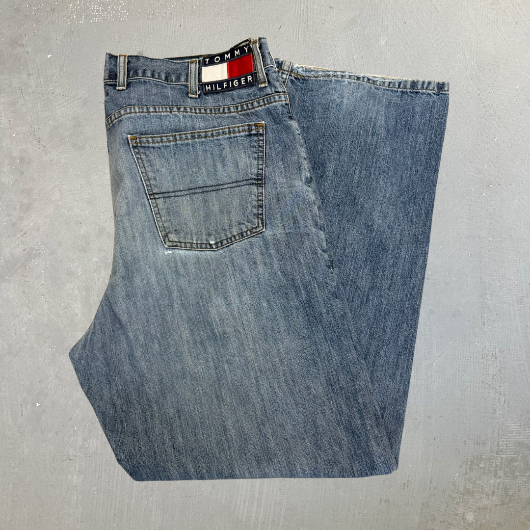 J- Vintage Tommy Hilfiger Baggy Jeans - 38x32