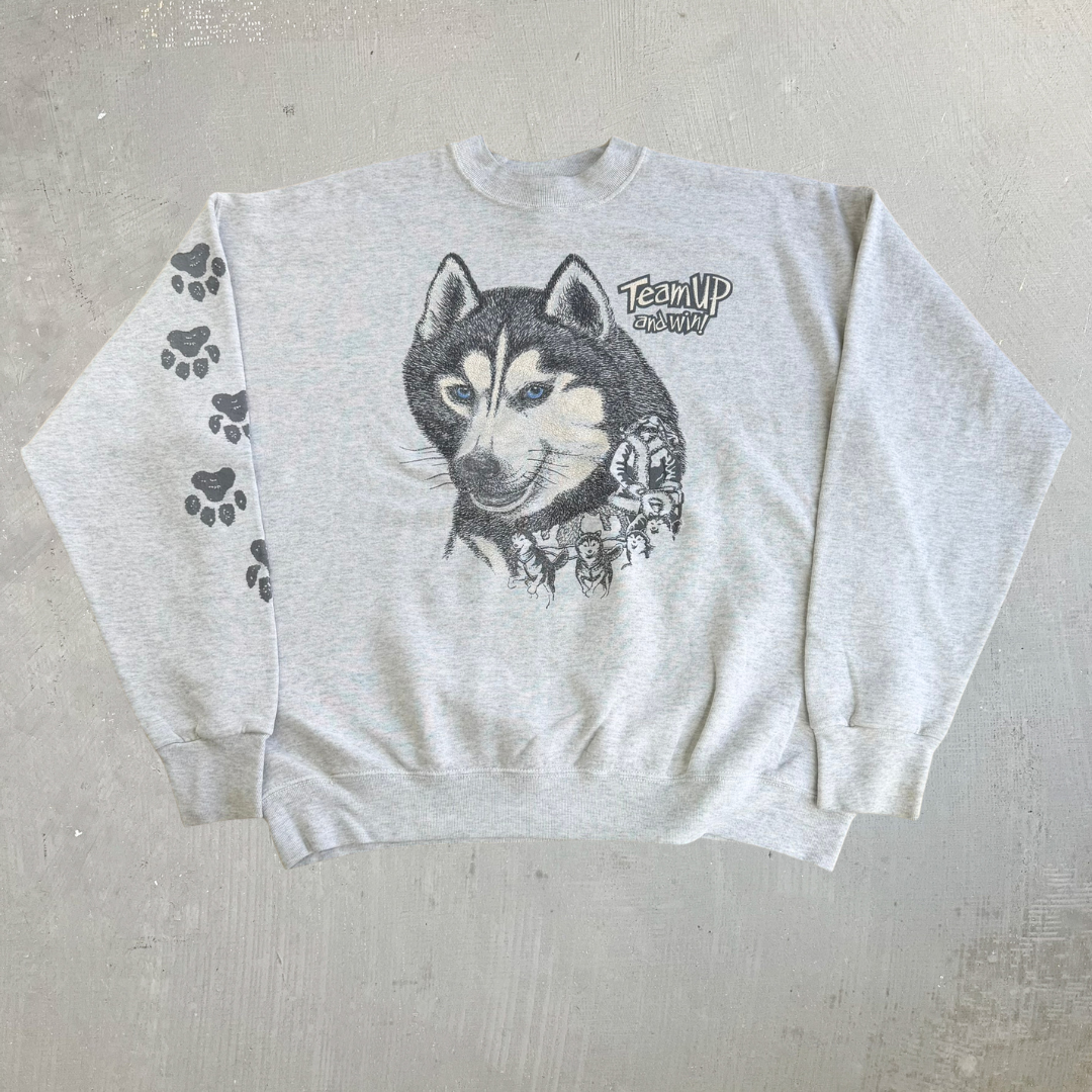 Vintage Huskies Dogsled Team Up & Win Graphic Crewneck - XL