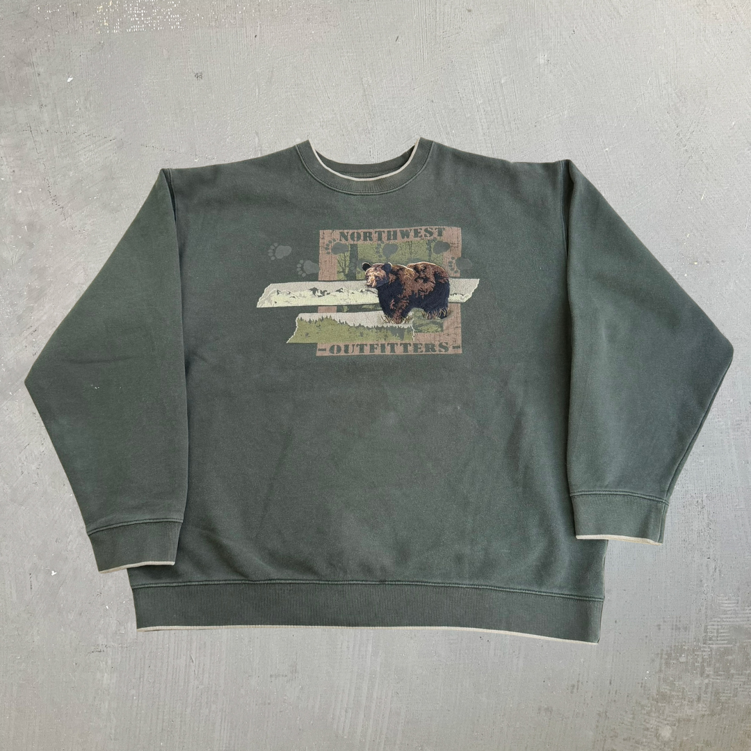 Northwest Outfitters Embroidered Bear Graphic Crewneck - L