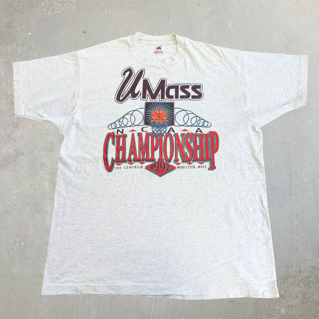 J- Vintage '92 University Of Massachusetts NCAA Basketball Championship Made In USA Single Stitch Tee - XL