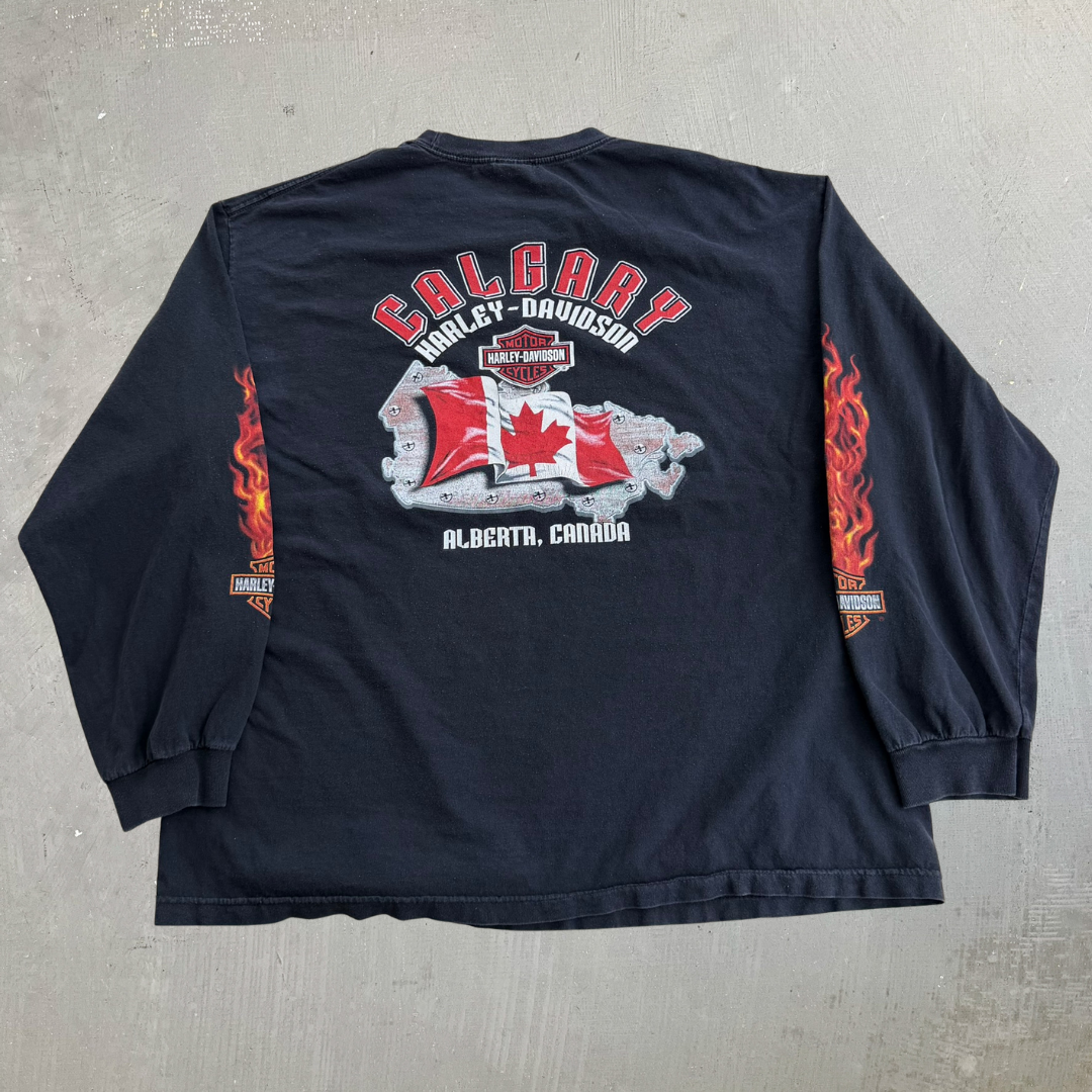 J- Vintage '08 Harley Davidson Calgary Alberta Smoking Hot Long Sleeve Tee - 2XL
