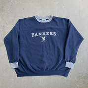 Vintage 90s New York Yankees MLB Lee Embroidered Logo & Text Crewneck - XL