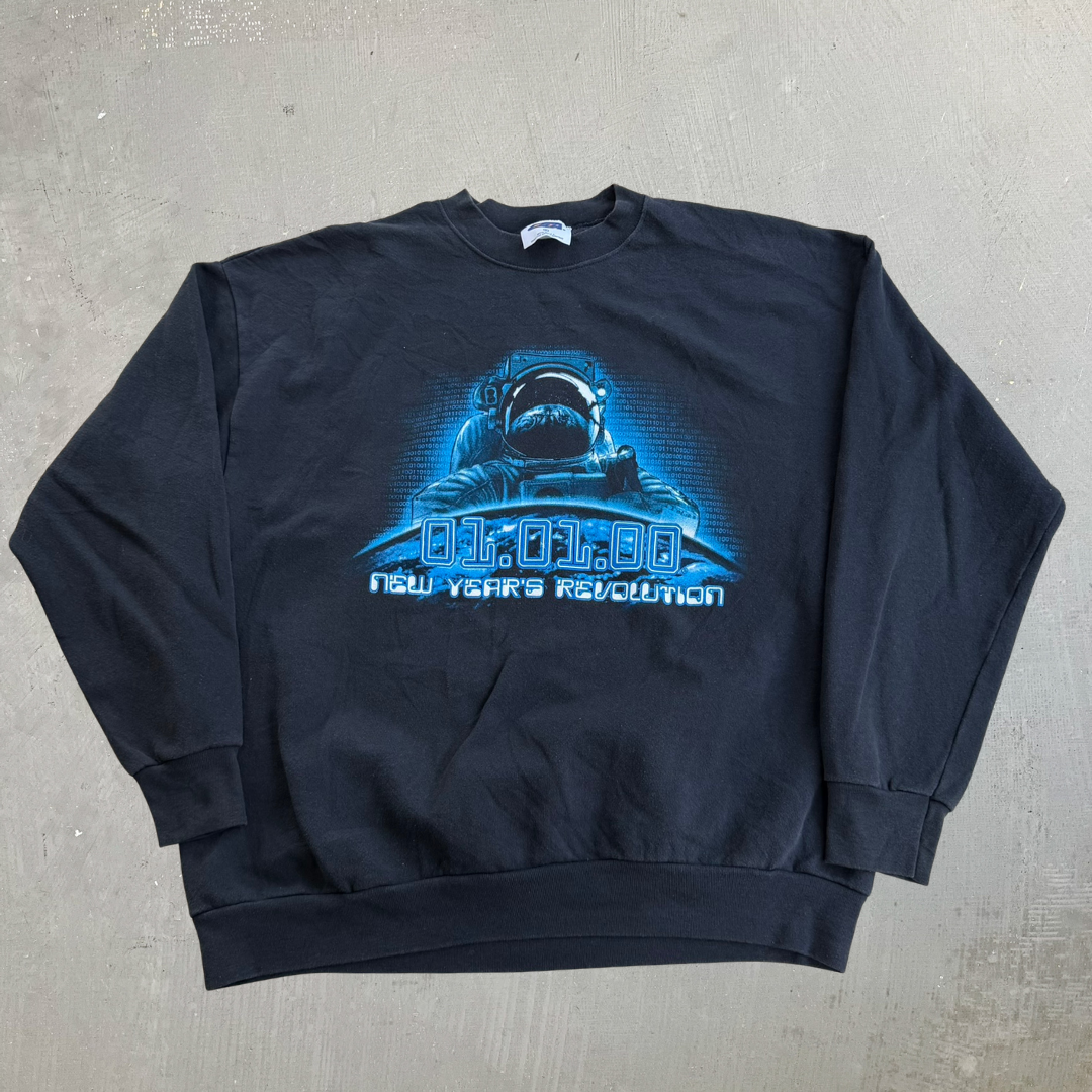 J- Vintage '00 CSA Astronaut New Year's Revolution Graphic Made In USA Crewneck - XL
