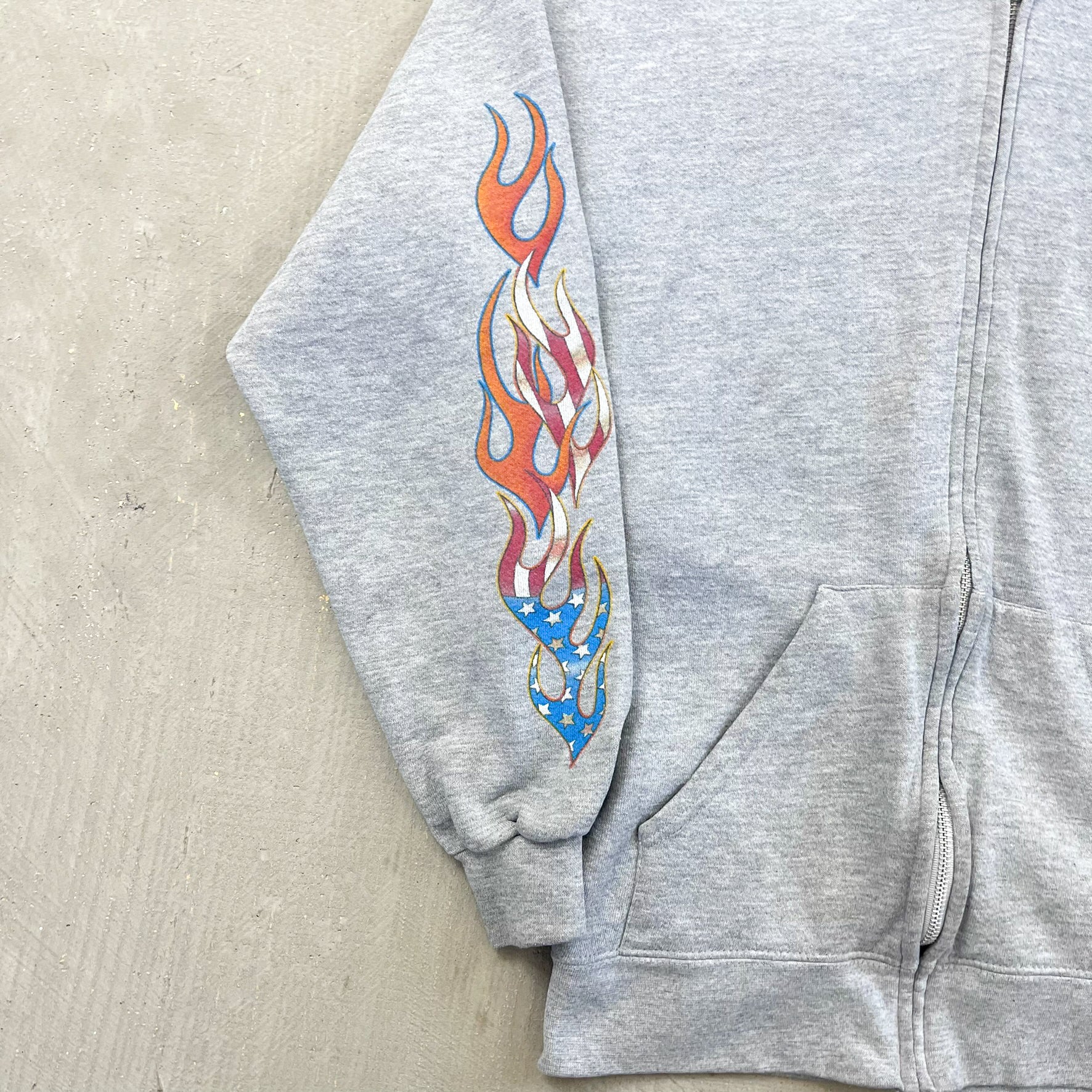 F- Vintage '01 Harley Davidson Oakland Flames Sleeves Zip Up Hoodie