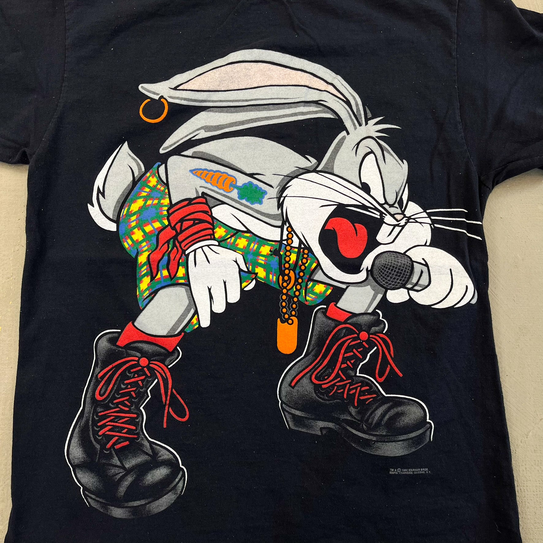 F- Vintage '93 Looney Tunes Bugs Bunny Rapping Graphic Single Stitch Tee