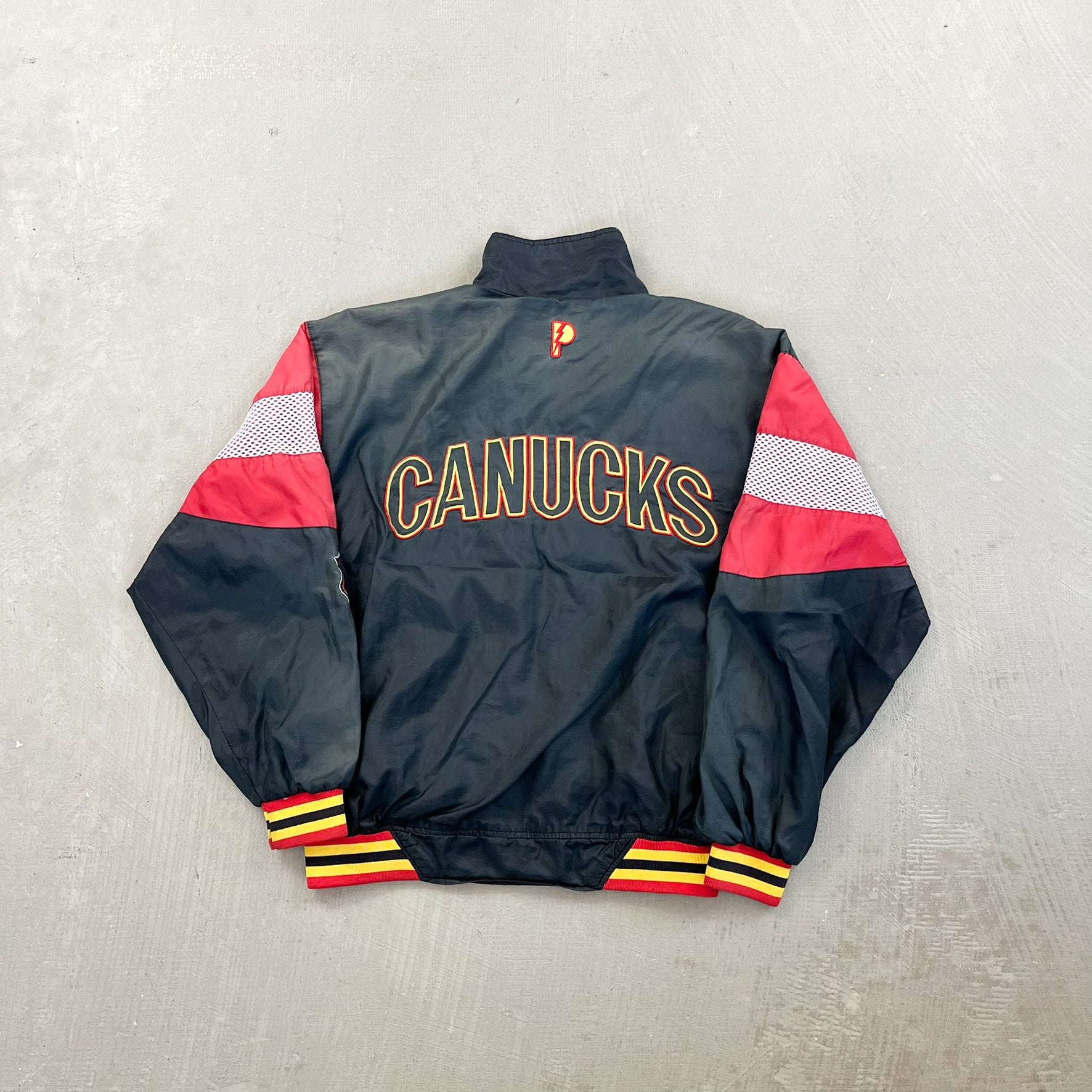 F- Vintage Vancouver Canucks NHL Pro Player Zip Up Windbreaker