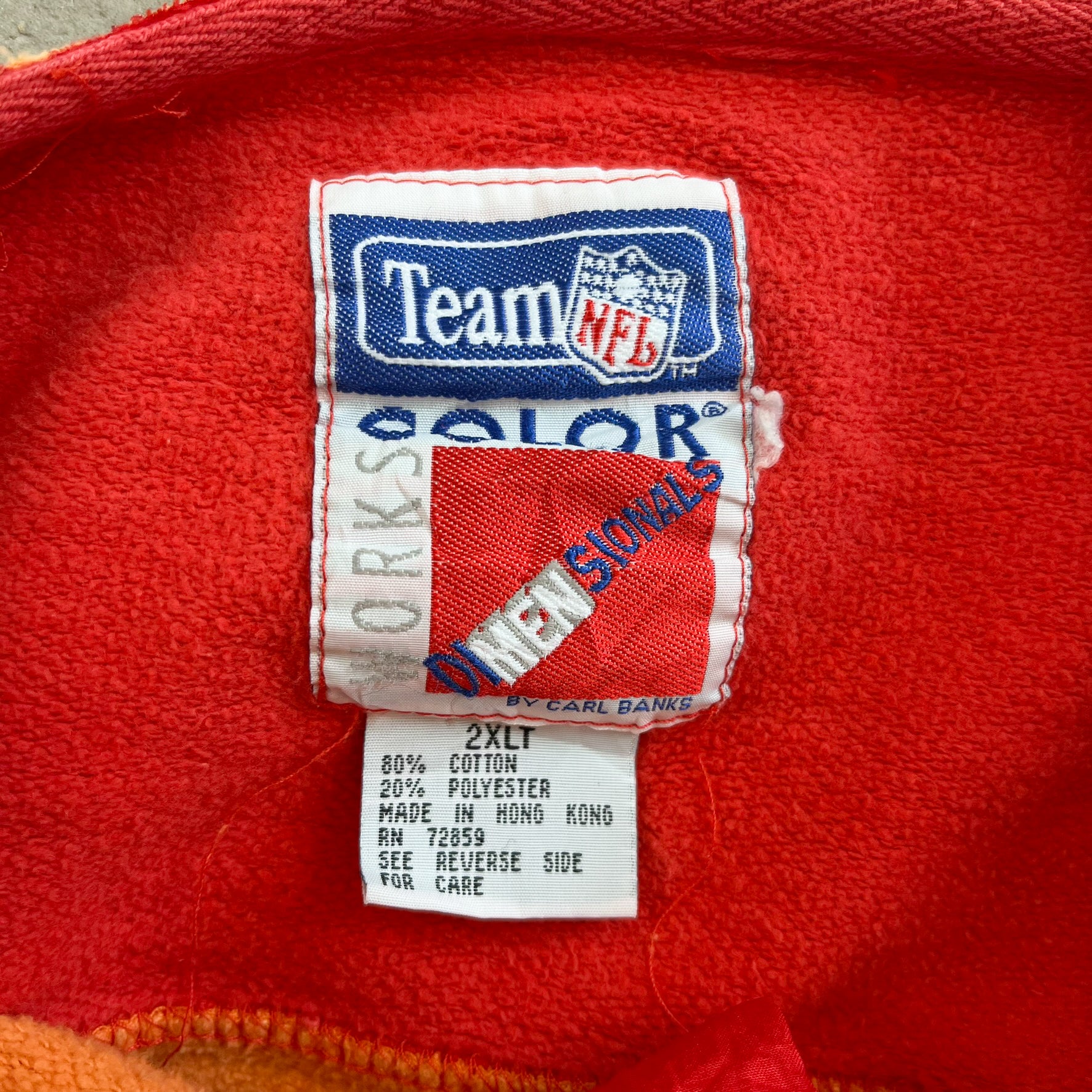 F- Vintage Tampa Bay Buccaneers NFL Embroidered Text Henley Crewneck