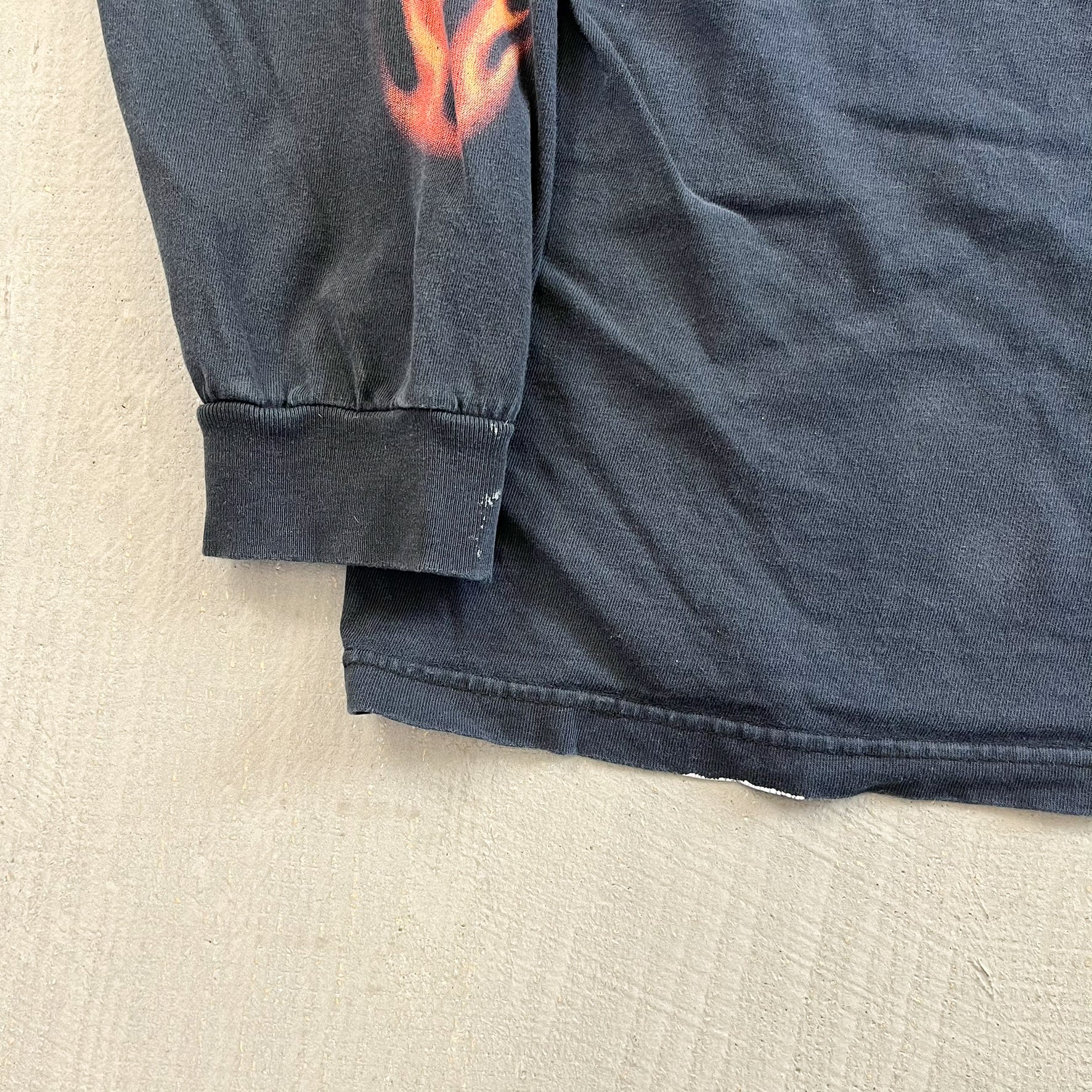 F- Vintage '05 Harley Davidson London England Long Sleeve Tee