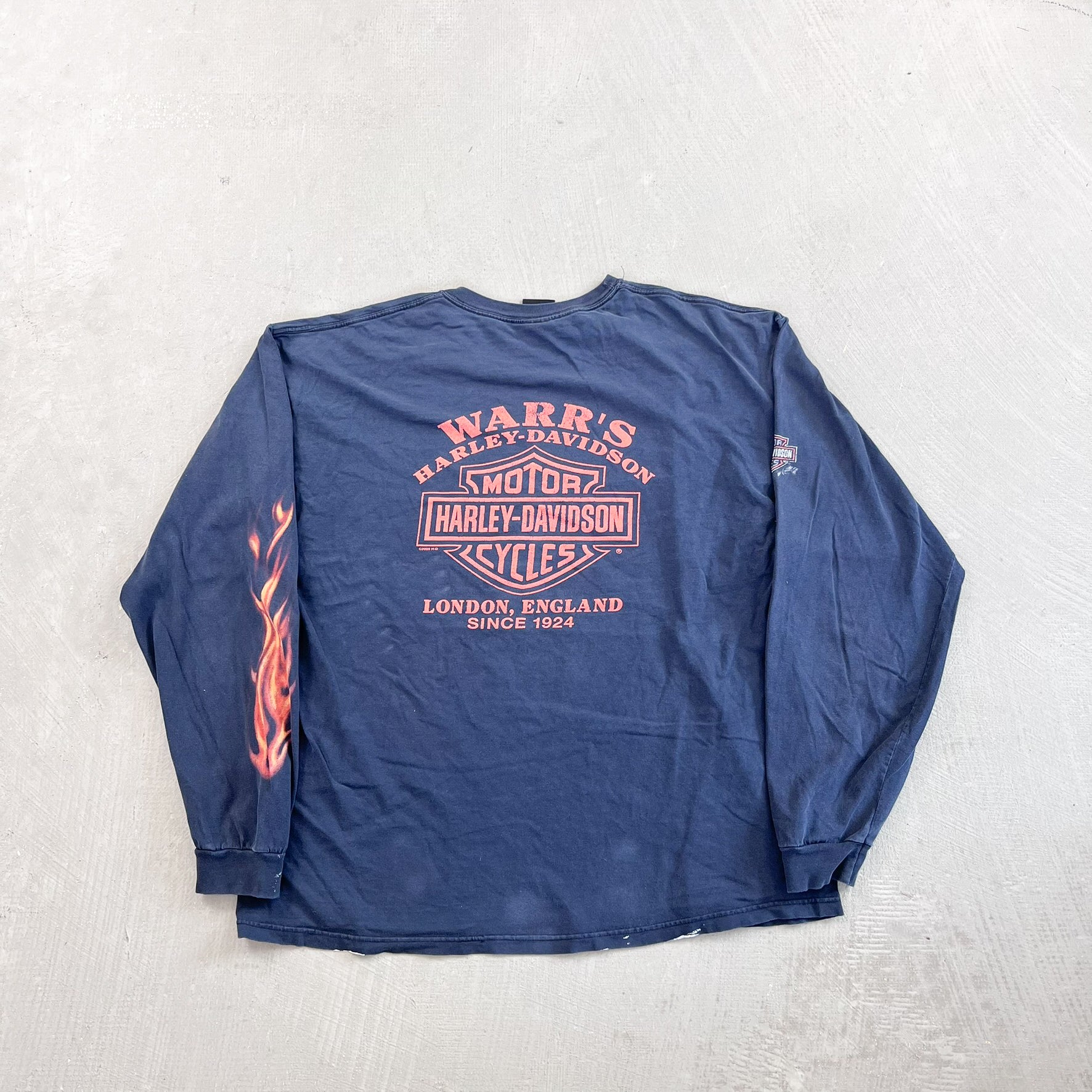 F- Vintage '05 Harley Davidson London England Long Sleeve Tee