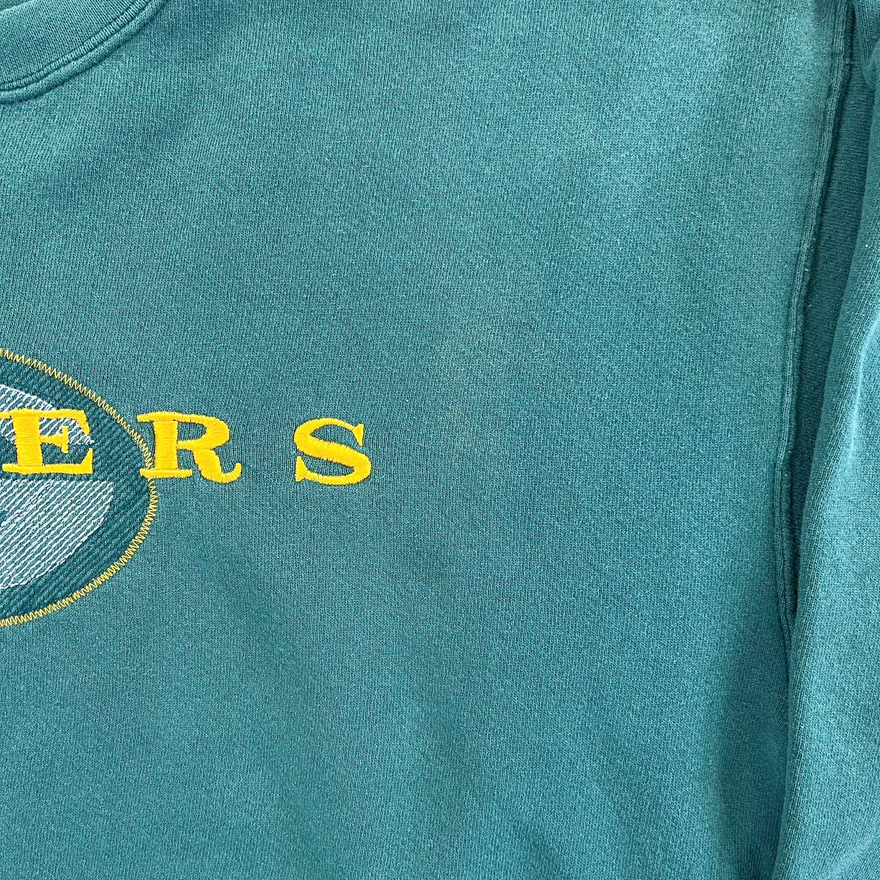 F- Vintage Green Bay Packers NFL Starter Embroidered Logo Crewneck